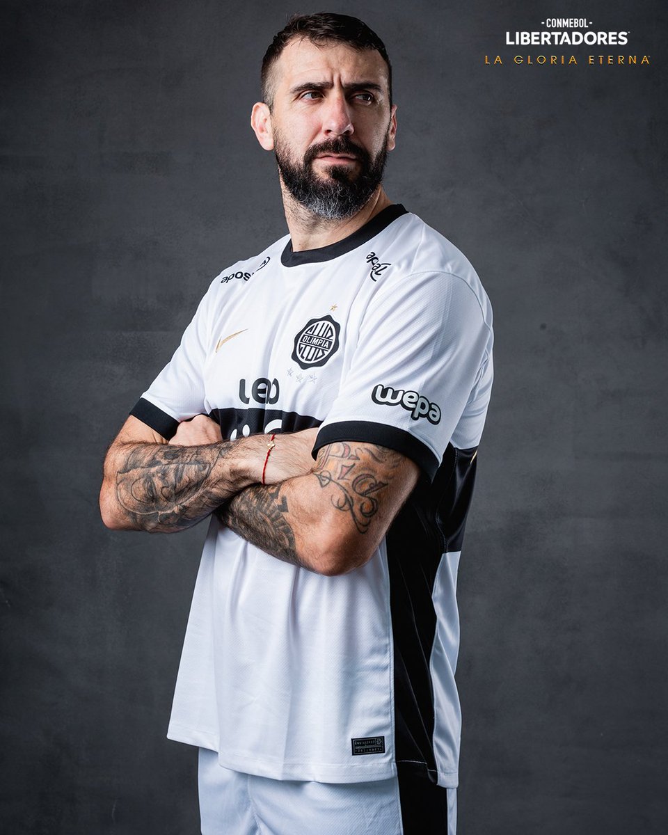 Libertadores's tweet photo. 🤪⚽️ ¡#ModoOso🐻! ¡Lucas Pratto quiere grabar su nombre en la historia de @elClubOlimpia 🇵🇾 y levantar la cuarta CONMEBOL #Libertadores 🏆!
#GloriaEterna https://t.co/i8BQhCvgaX