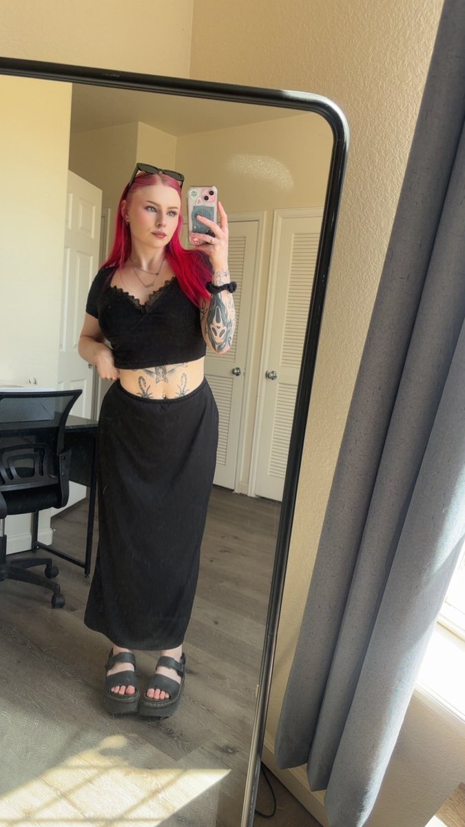 pixiecourt's tweet image. i &amp;lt;3 me