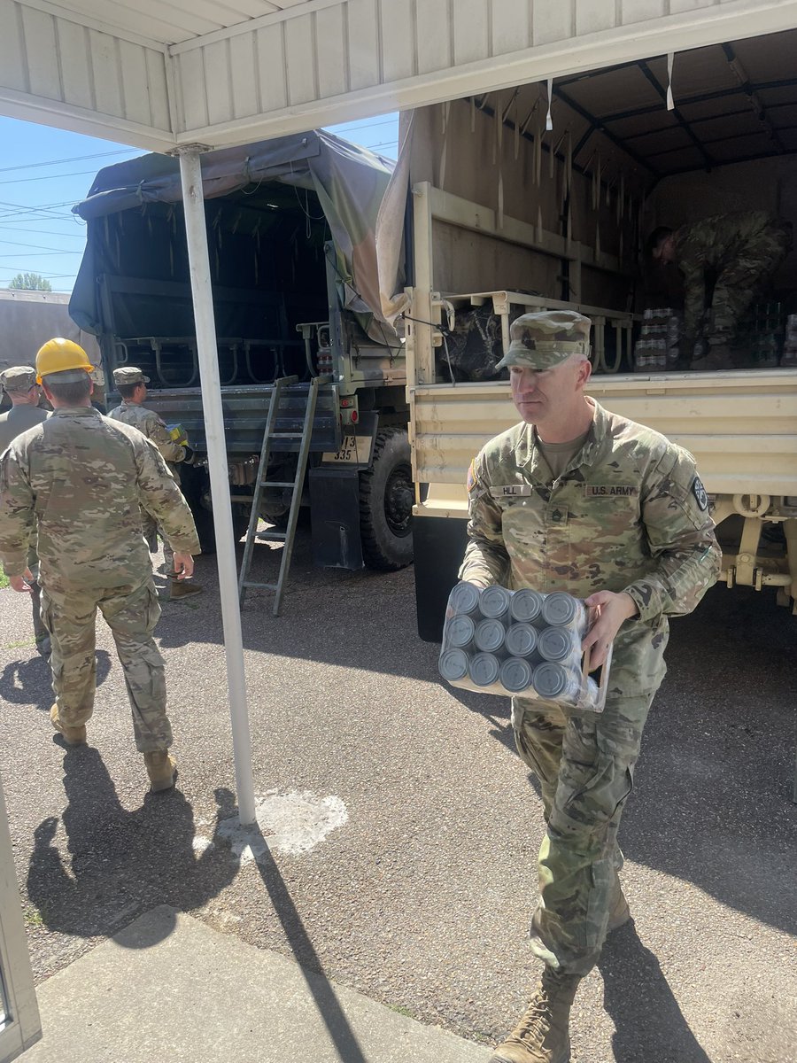 TNMilitaryDept's tweet image. Soldiers from the 230th Engineer Battalion supported Obion County EMA today by delivering 240 cases of essential goods from the Obion County Fairgrounds to the Community Center. These supplies are for citizens affected by the severe storms and flooding over the last 5 days.