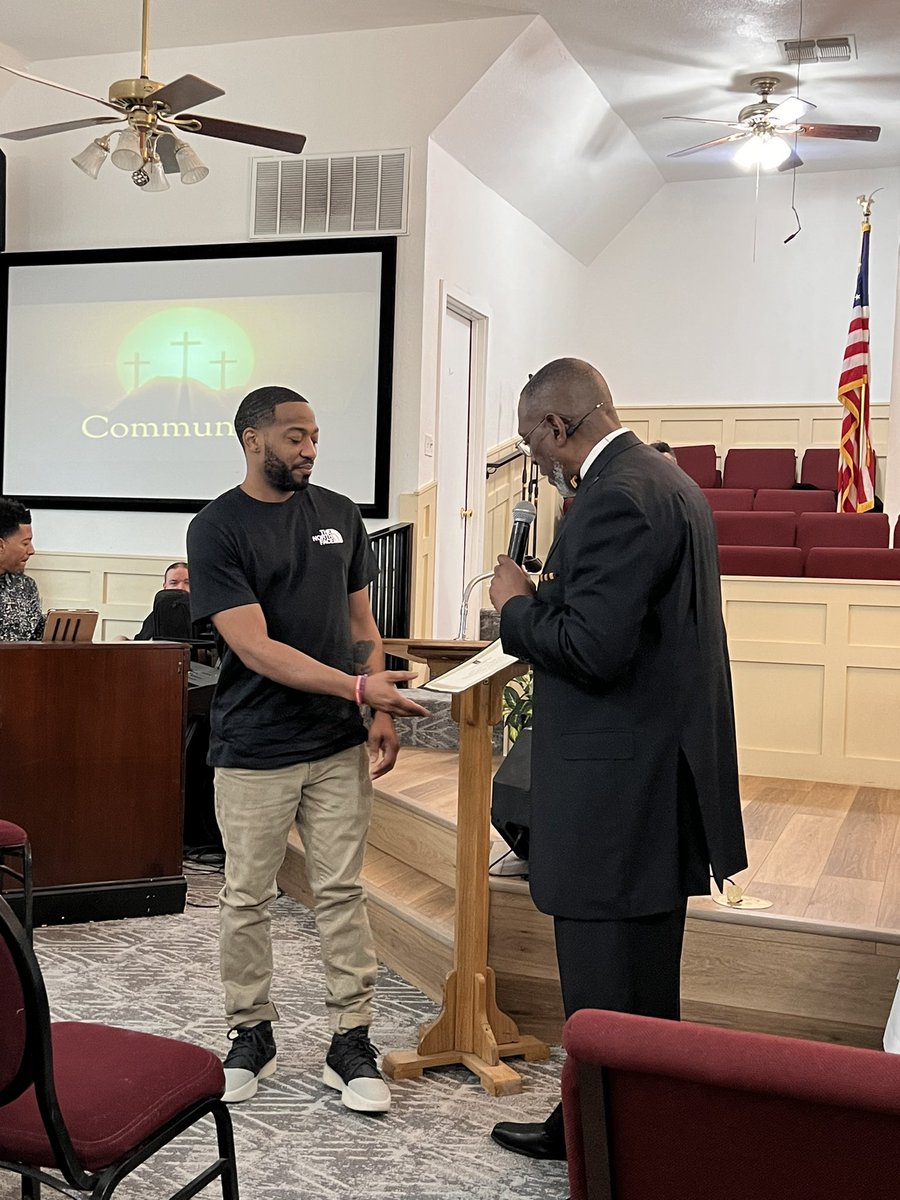 cmbcaustin512's tweet photo. Baptism Sunday is always one for the books!😁

 No celebration is sweeter than celebration of young women who makes the decision to follow Jesus and take the next step! Congratulations Brother Trayvon  Conley
 
We are so proud of you for taking that walk with Jesus!🫶🏾

 #baptisms https://t.co/E6V0wCaVZZ