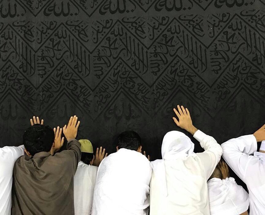ElsarmyKhalid's tweet photo. تعلمُ حاجتي فامنُنّ عليّ بها إن لم أكُن أهلًا ، فإنّك أكرمُ https://t.co/NY5bi3A7Iv