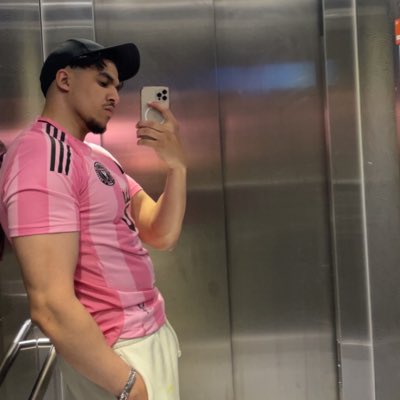 BILLY_ZK's tweet image. #NewProfilePic