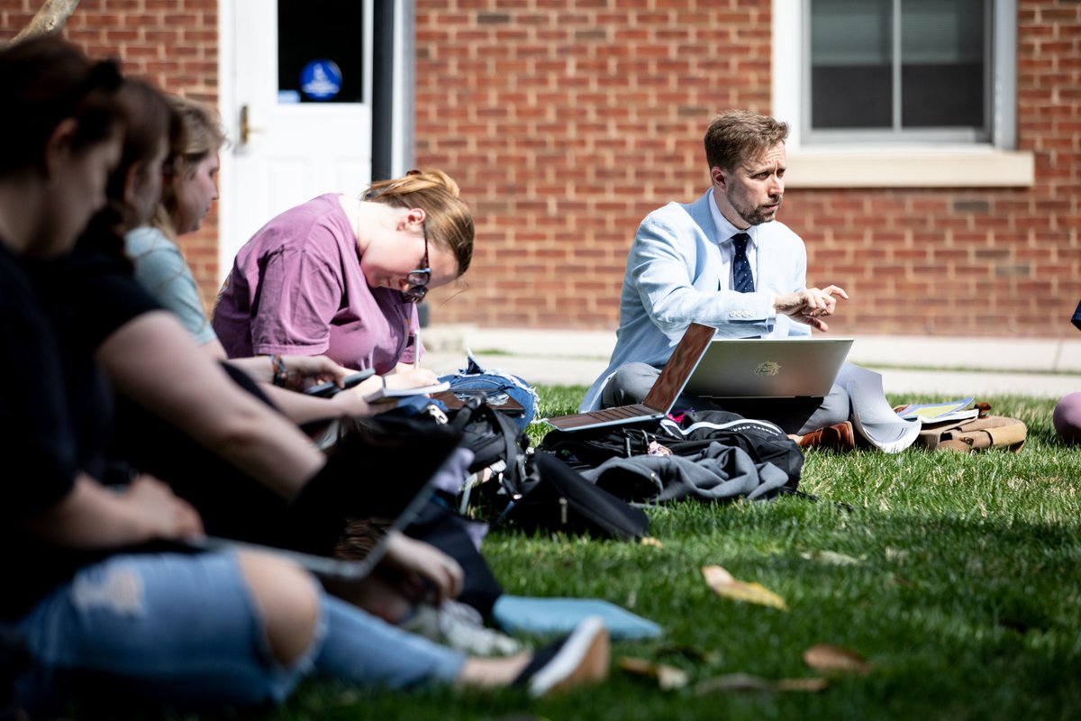 Turns out, good grammar has a great beat. 🎶 English professor Dr. Sean Ruday (right) explains why bringing music into the classroom helps students write stronger, on With Good Reason. 👂 go.longwood.edu/grammar