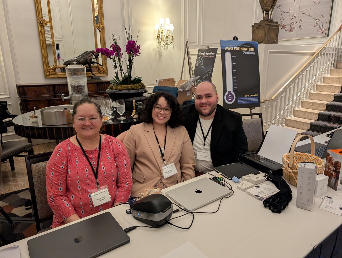 preeti_john's tweet photo. #AVAS2025 administrator extraordinaire Ms. Sue Lentz and her team + Audio-Visual team - thank you for your work! @VAsurgeons https://t.co/OGscLDWpi7