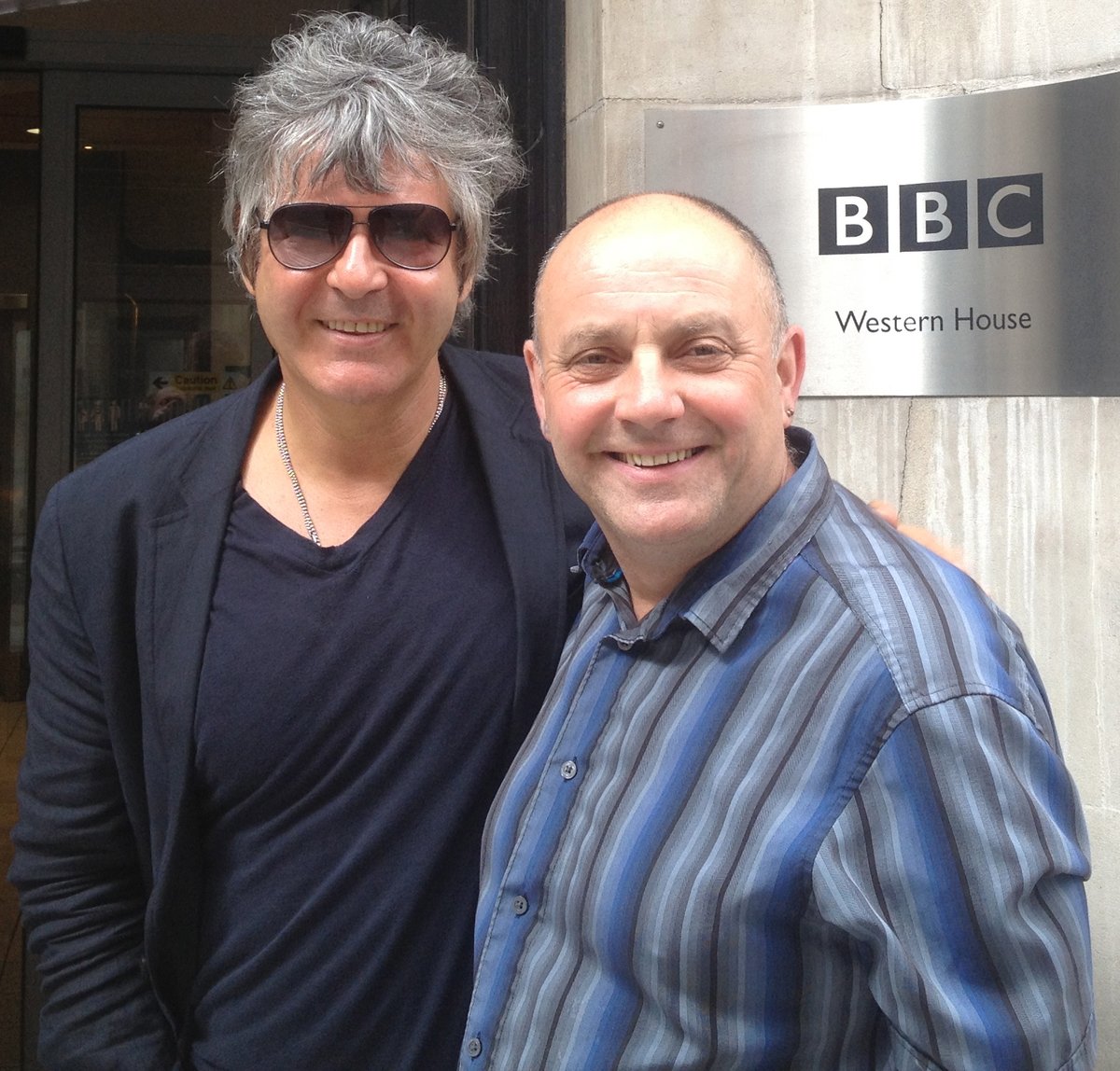 Dylan White (@dylanwhite16) on Twitter photo R.I.P. #clemburke such sad news:( He was a total professional and drummed for a whole host of bands outside of #blondie This pic is from 2013 when I was promoting #TheInternationalSwingers <a href="/TheIntSwingers/">The Int'l Swingers</a>
My condolences to all those close to him, let his music live on:) R.I.P. #clemburke such sad news:( He was a total professional and drummed for a whole host of bands outside of #blondie This pic is from 2013 when I was promoting #TheInternationalSwingers <a href="/TheIntSwingers/">The Int'l Swingers</a>
My condolences to all those close to him, let his music live on:)