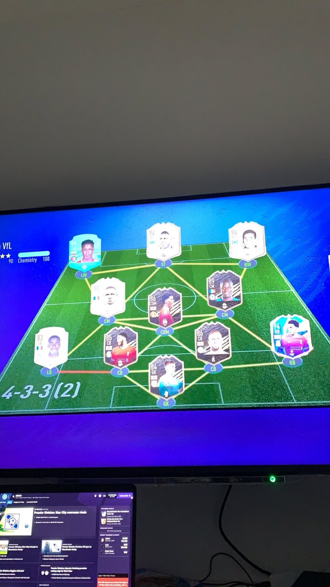 Played sinisterra on ultimate team once, beat the little rat 2-1 #lufc