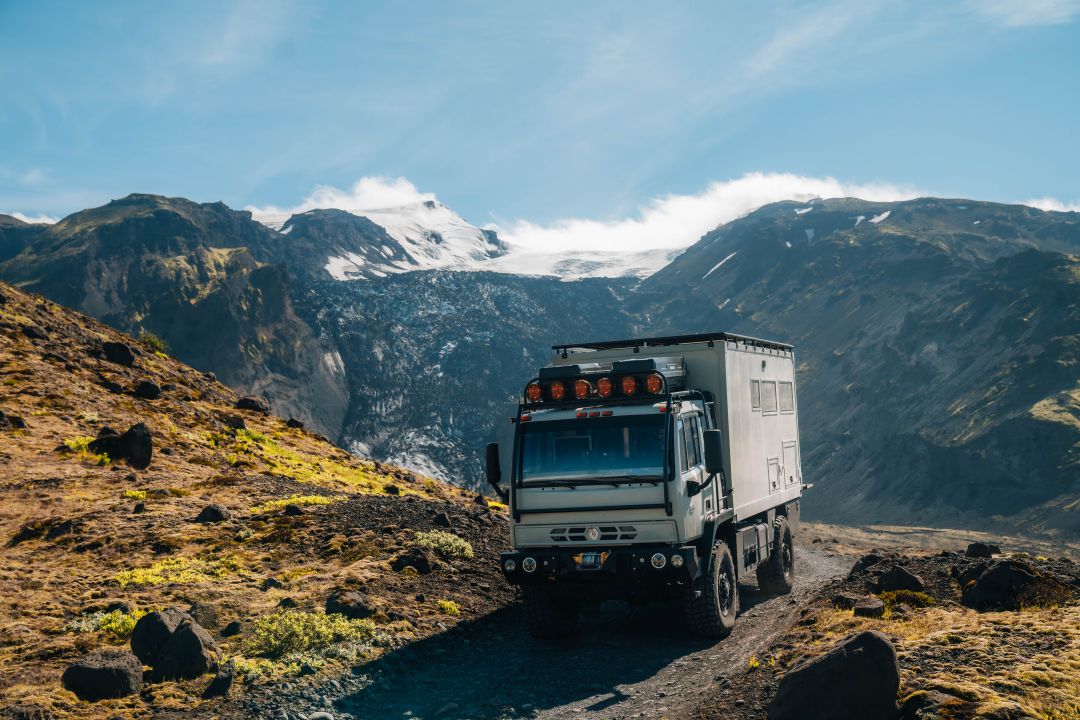 acelatruckco's tweet image. You know what they say about big tires... Big adventures!!

From rugged mountain passes to icy glaciers and remote backcountry trails, the Monterra is built to take you further. Where will your next adventure take you?

#BigTires #ExploreLife #Overlander
