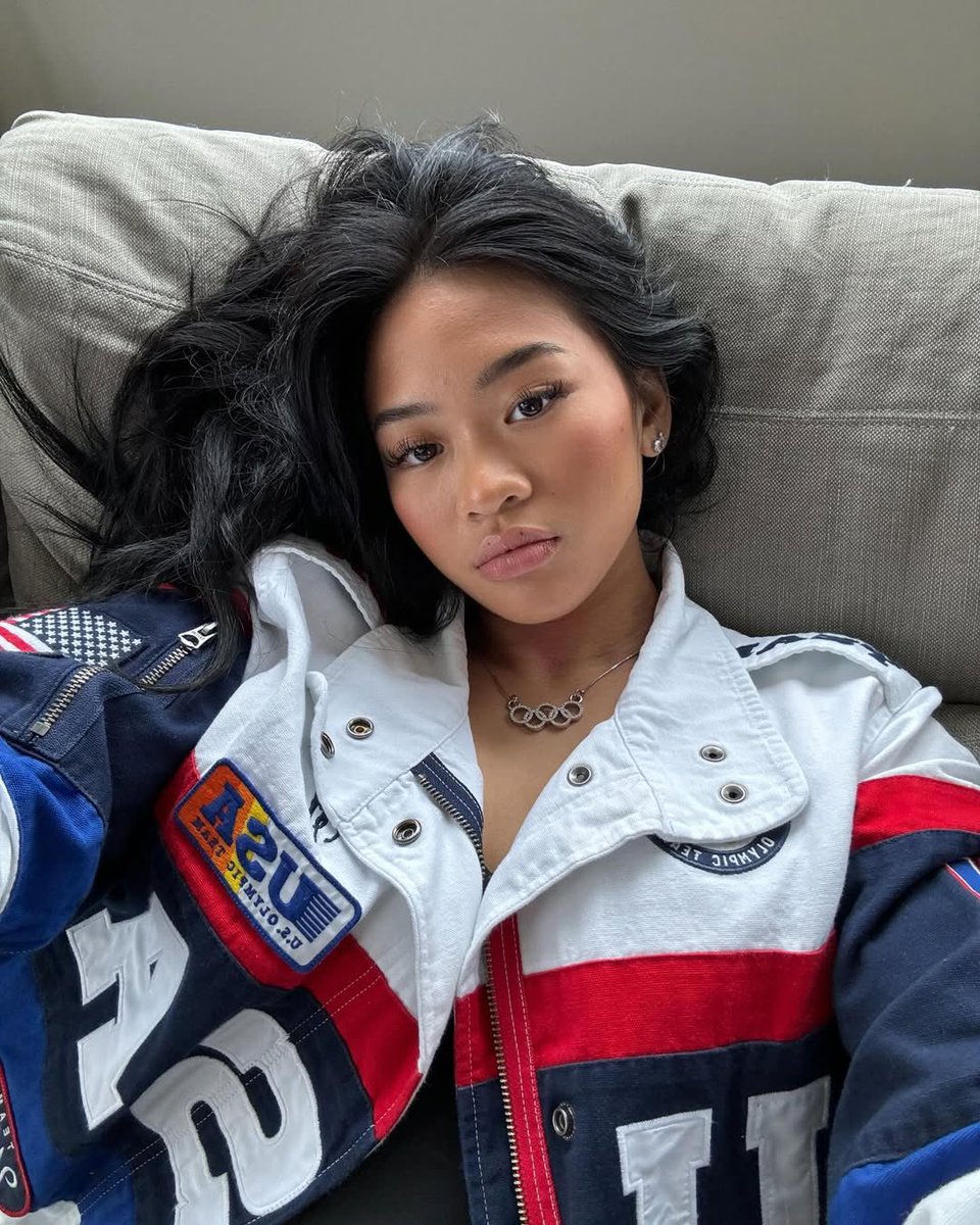 Sunisa Lee and her lil Olympic neck piece 😍