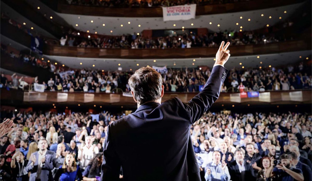 vtolosapaz's tweet image. Celebramos la decisión del gobernador @kicillofok de desdoblar la elección. Porque está pensando en el pueblo de la Provincia de Buenos Aires y en fortalecer la democracia. 

Ya tuvimos la experiencia de elecciones concurrentes y fueron un fracaso hace unos años.  No repetir…