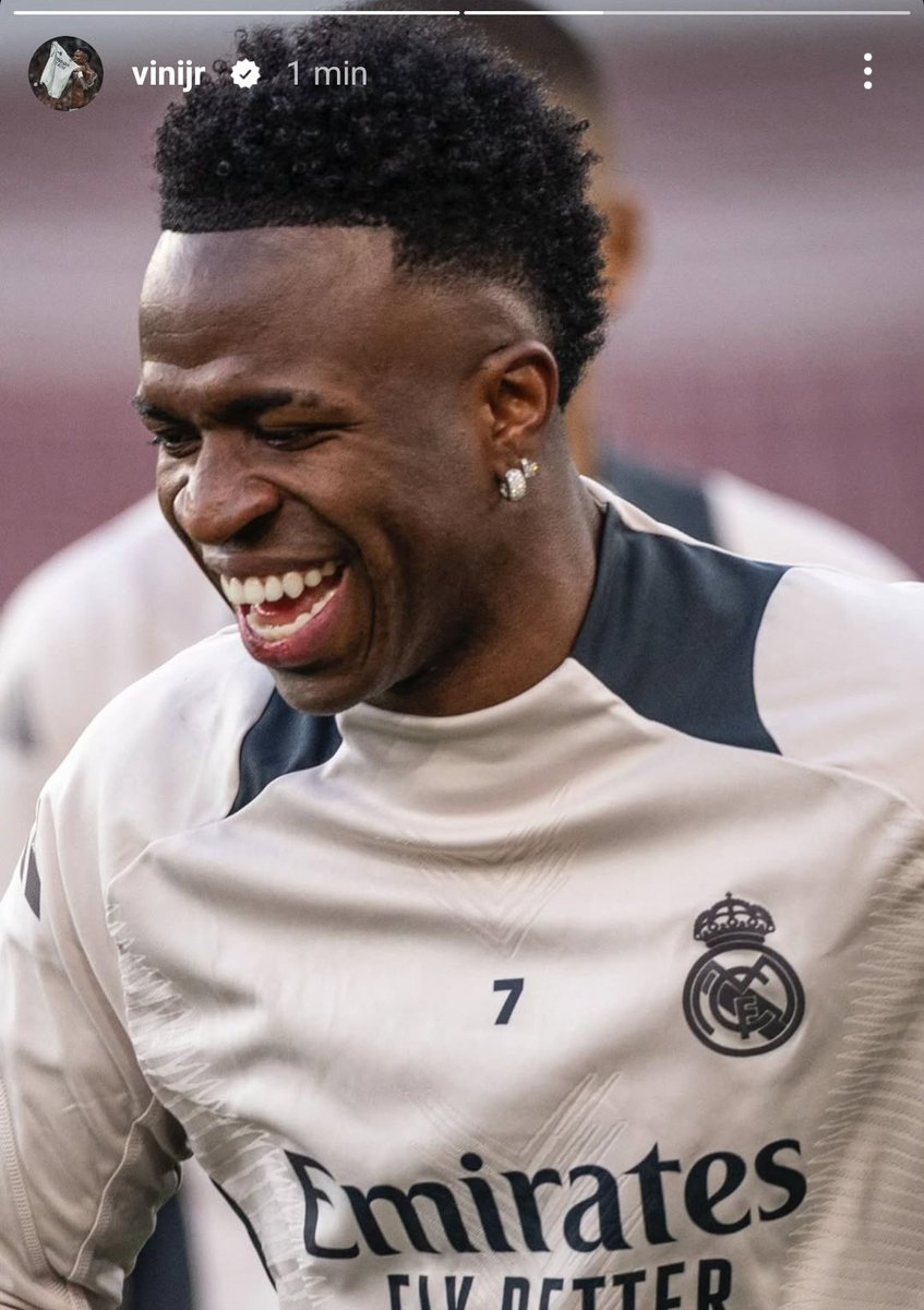 (fan) REAL MADRID FANS 🤍 tweet media
