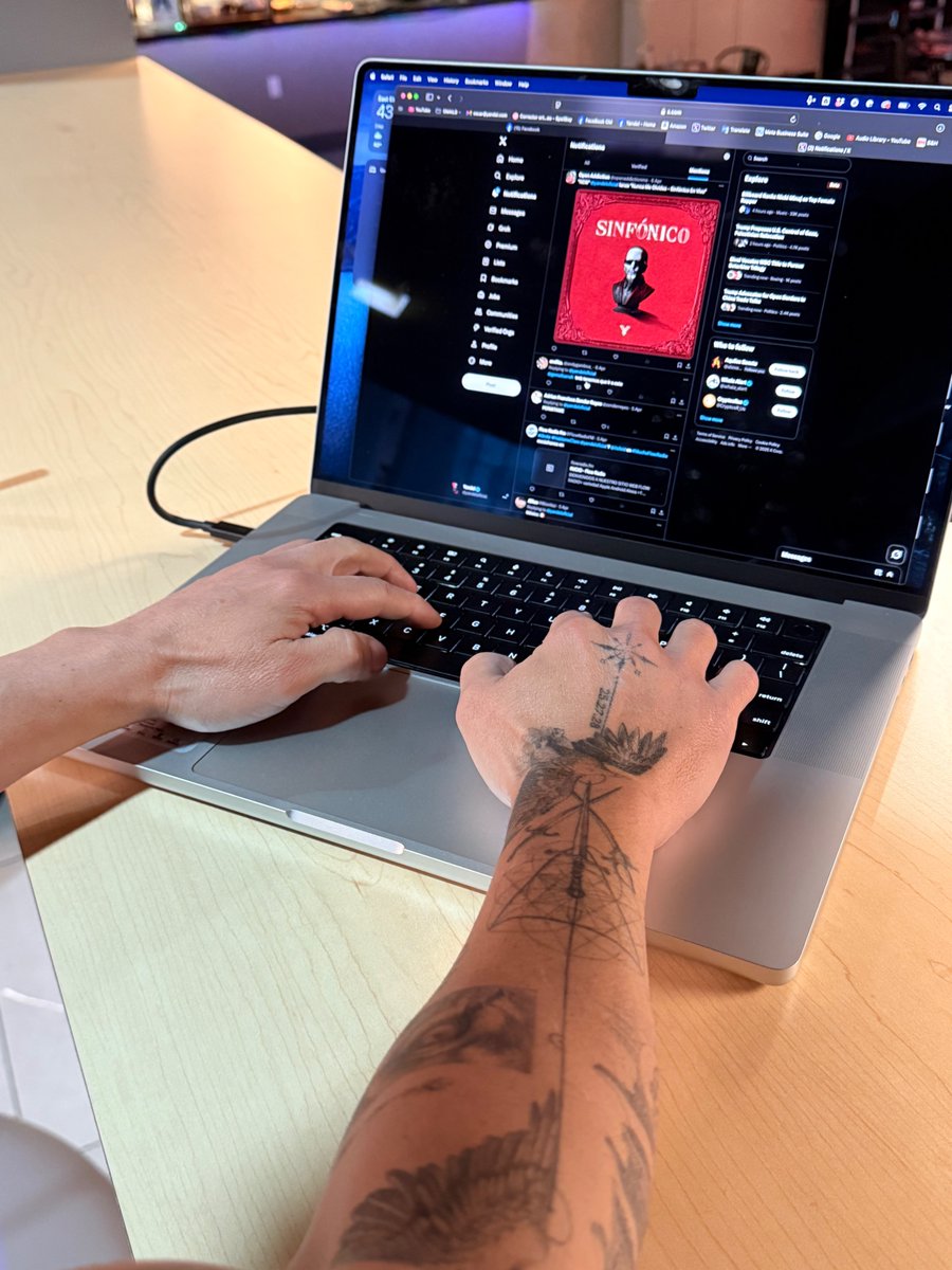 Leyendolos a todos! Gracias por el apoyo a mi disco Sinfónico! wml.link/SINFONICOEnViv…