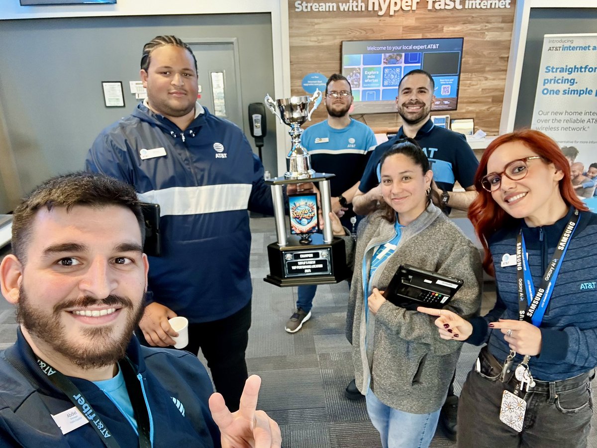 Took out the MOA team to a well-deserved outing 🎳 for their hard work in the month of February earning us our area’s SoFLo trophy 🏆

To many more celebrations for your success in crushing goals and being #1! 🥇💯

Proud of you all! 

#ItsAFloridaThing
#OneFLA 
#LifeAtATT