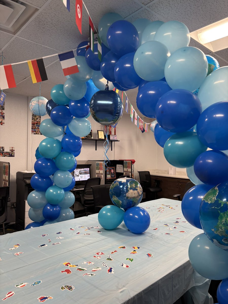 Amy Hahn tweet media