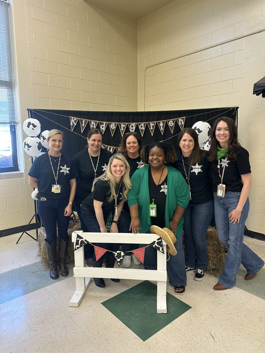 We loved welcoming rising kindergartners into our building today! A huge shout to everyone who made kindergarten round up a success, especially this amazing kindergarten team! #RNEgreatthings