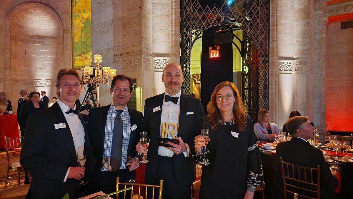 AST_SpaceMobile's tweet image. AST SpaceMobile won the 'Best Retail IR Strategy' award at the @IR_Impact Awards 🏆 – US 2025! Building strong relationships with our retail investors is crucial to our success. Thank you for your support!📱📶#5G🌍
#IRawards #ASTSpaceMobile #spacemob #SatelliteToCell #Broadband…