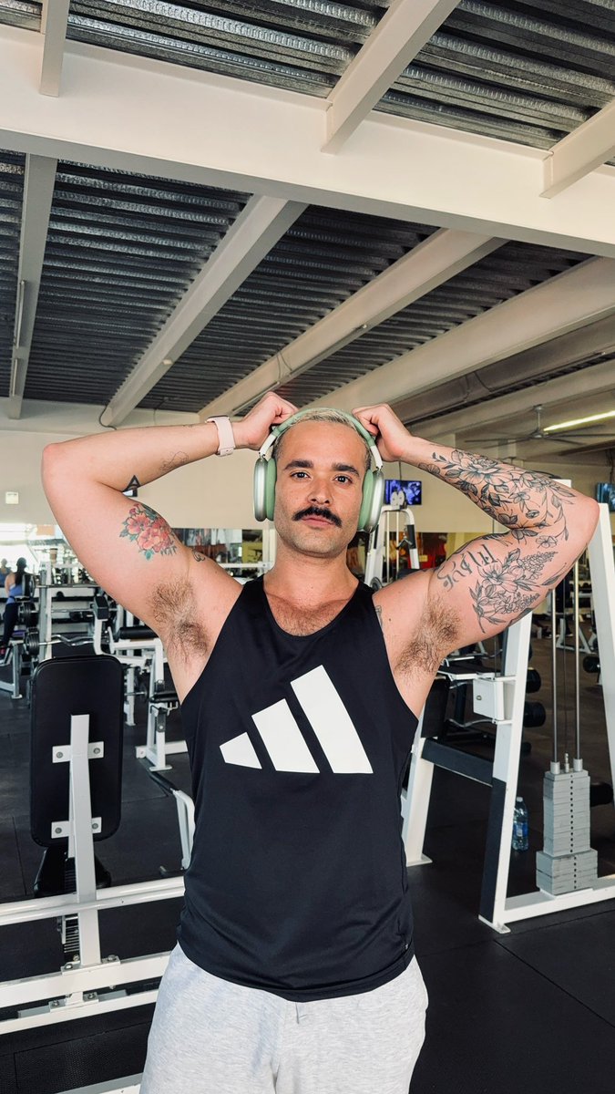 Manolito pero X tweet media