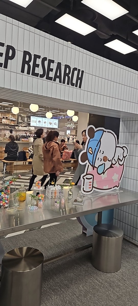 sunlenemoon's tweet photo. *happy dance* 💙🥰💙

#비투비 #BTOB #삐프렌즈 #BBE_FRIENDS #FRESHORY_LAUNDRY_LAB https://t.co/hSTgDR6PfH