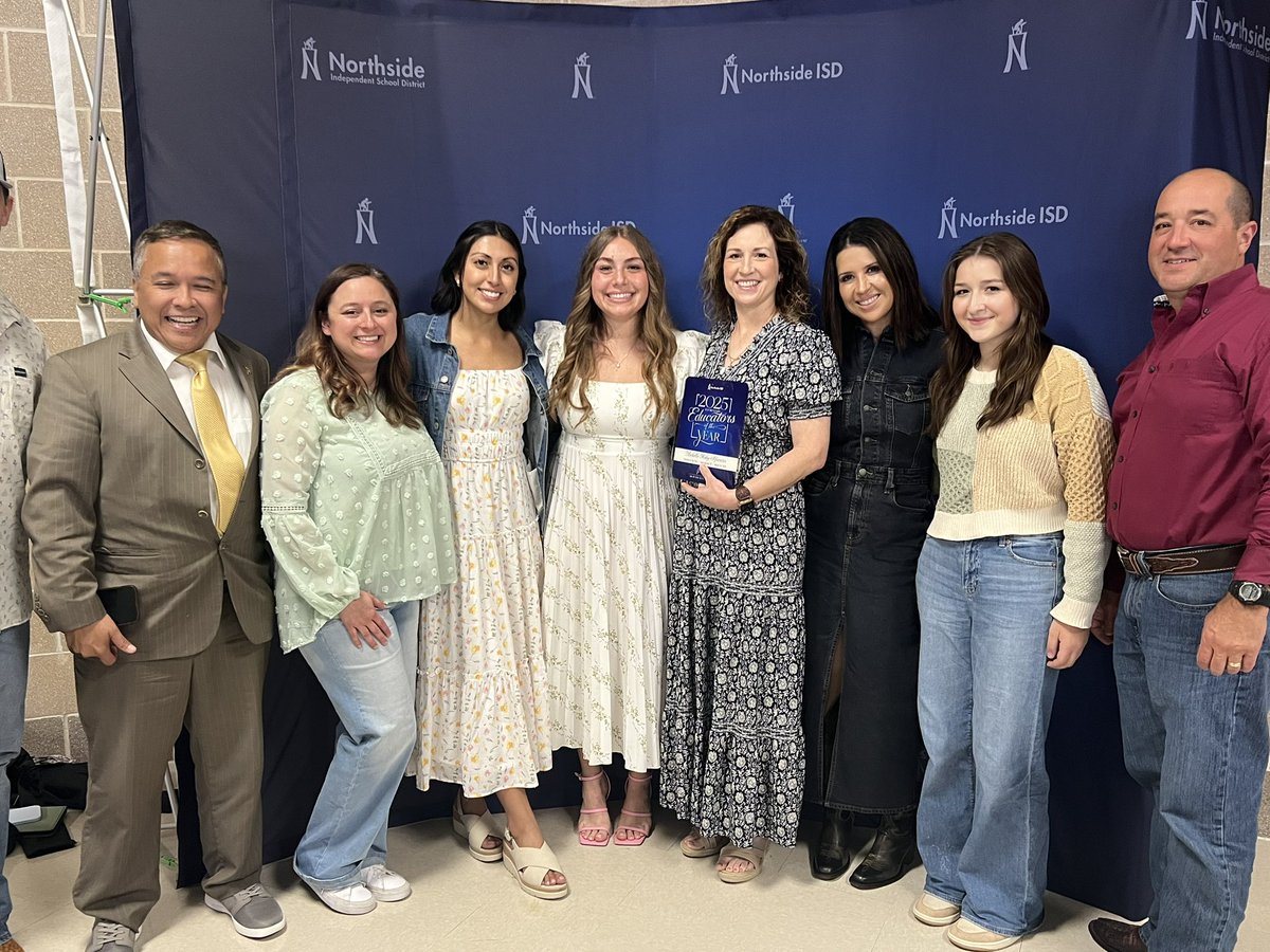 <a href="/NISDLeonSprings/">Leon Springs Elementary</a> celebrates their Educators of the Year, Francesca Luce &amp; Michelle Haby-Sifuentes!  #SimplytheBest
