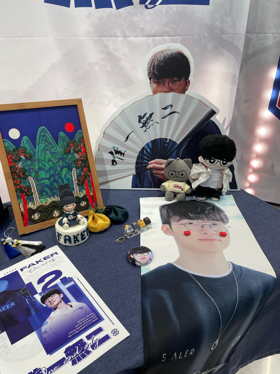 achacha0cha's tweet photo. 🐧🐧🐧
#12th_SKT1_MID_FAKER
#唯一無二_이상혁
#ONE_AND_ONLY_FAKER https://t.co/AcA7HtSRIm