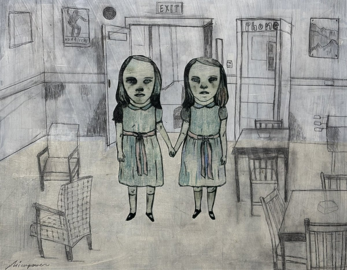 micapower's tweet image. 双子というのは、とてもとても心にひっかかる。
映画の中で衝撃的な双子といえば、
1980年公開
キューブリック監督「シャイニング」
突っ込みたく場面が満載、ラストに近づいていくほど、ホラーがコメディになっていくという映画。

「シャイニング」
2016年制作
もう随分と昔になってしまった