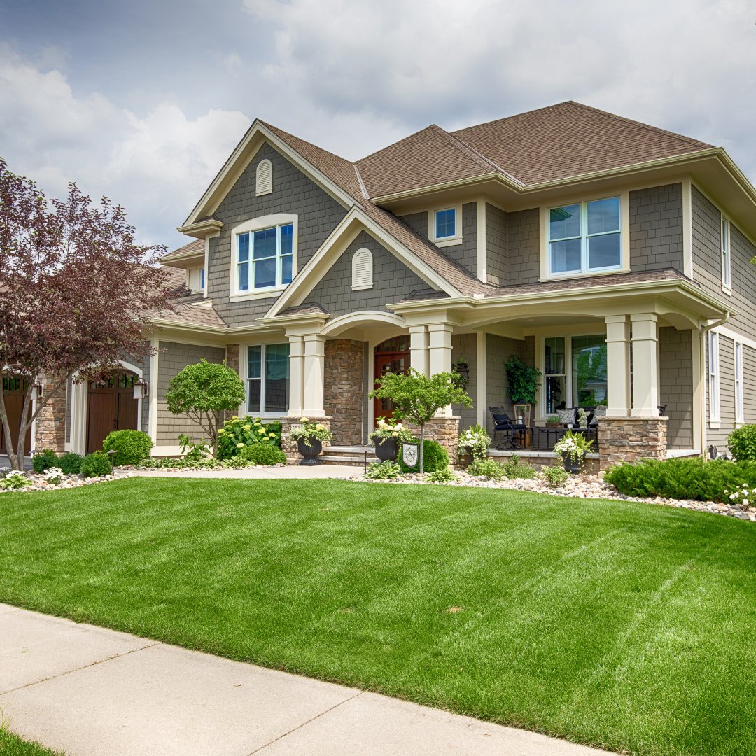 Another happy homeowner with a new roof!

—
#home #newroof #roofing