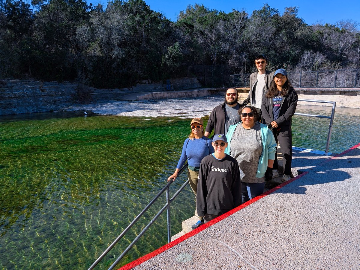 friendsofbspool's tweet image. In early March, INDEED brought a crew of happy warriors helping with the care and feeding of the south side lawn.  THANKS, Y'ALL!!!
With our next cleaning scheduled for April 3, we have openings for volunteers to join us at the Springs.  Please join us!!!!
#friendsofbartonsprings
