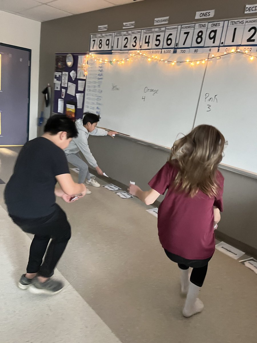 TEC_6650's tweet image. This week, Ms McLennan’s class has been doing activities to practice classifying shapes based on different attributes and even did a relay race!#SRCEMarchIsMathMonth
