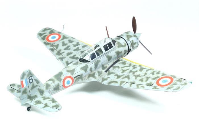 AchtAcht3's tweet photo. 【メーカー応援】
#Clearprop の作品紹介！1/72 キ-51 九九式襲撃機の製作者はPatrick Branly氏。1946年にインドシナに展開したフランス空軍の機体として仕上げました。氏は本作を、昨春亡くなったウクライナのモデラー仲間、ヴァレリー氏に捧げています。
#StandWithUkraine️ https://t.co/Nh75SR7fcL