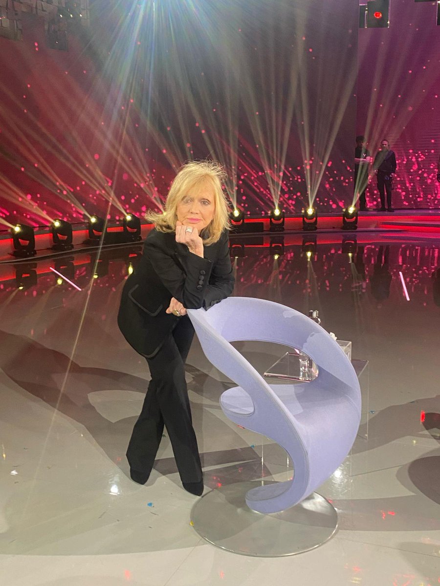 Rita Pavone Official tweet media