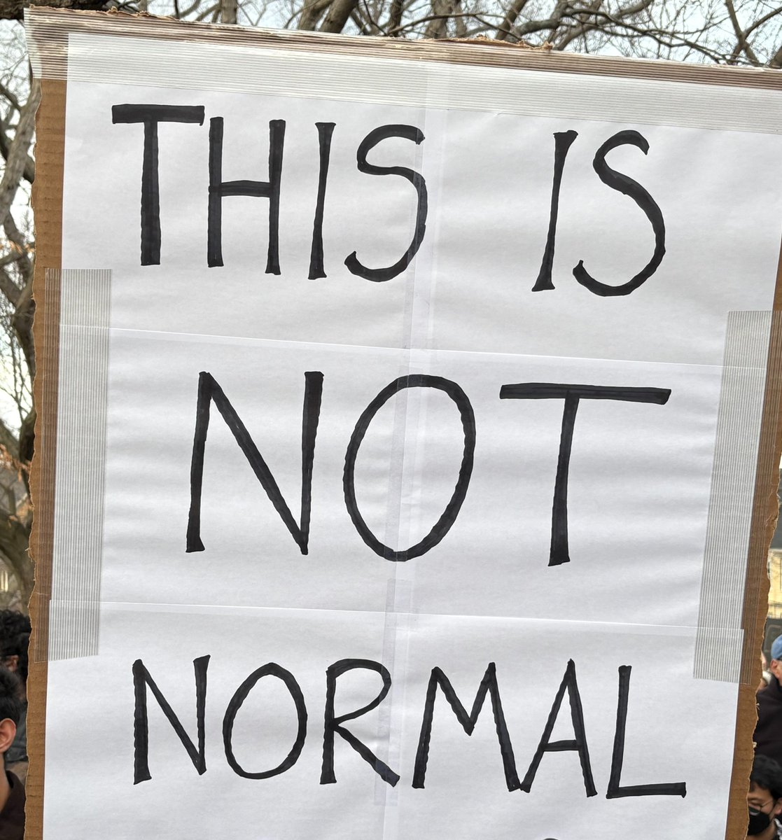 Norah_Dooley's tweet photo. @DSAWorkingMass This is a #kidnapping by #ICE + an attack on #freespeech #humanrights #studentworkers #students at #Tufts community fights back at rally #TuftsAlumni @TischCollege Free #RumeysaOzturk immediately! Return her to her home and restore her visa. https://t.co/5Z3soV1Mvg