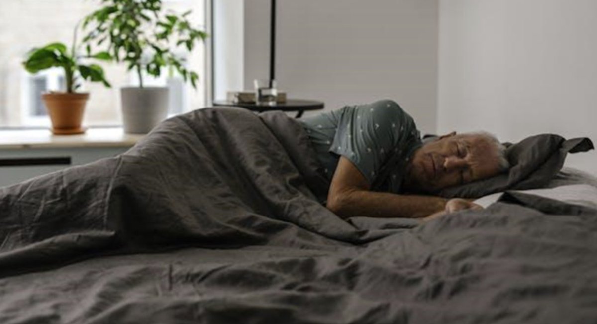 Check out SCSA's new guest blog to learn how seniors can improve their sleep habits for better mental health! blog.csa.us/2025/03/improv… #SleepHabits #SeniorSleepHabits #MentalHealth #blog