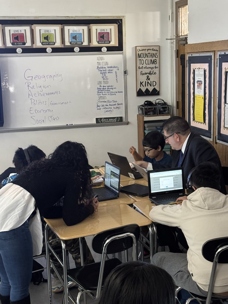 ryanlions216Q's tweet photo. We are so excited that District 26 Superintendent Mr. Inzerillo visited MS216Q today! He participated in an escape room, a drone obstacle course, a trade winds experiment, and he even awarded some PBIS ROAR Bux. Thanks for joining us! @D26Team #ryanlions #greatleaders #allin https://t.co/CUY8lvtdec