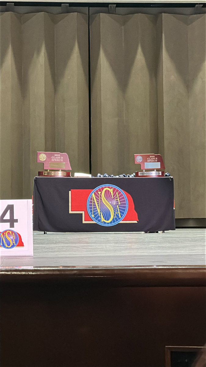 Watch finals LIVE with us!! 
Click the link below and find the awards! #aurorahuskies 

 nsaahome.org/nsaa-speech-ch…