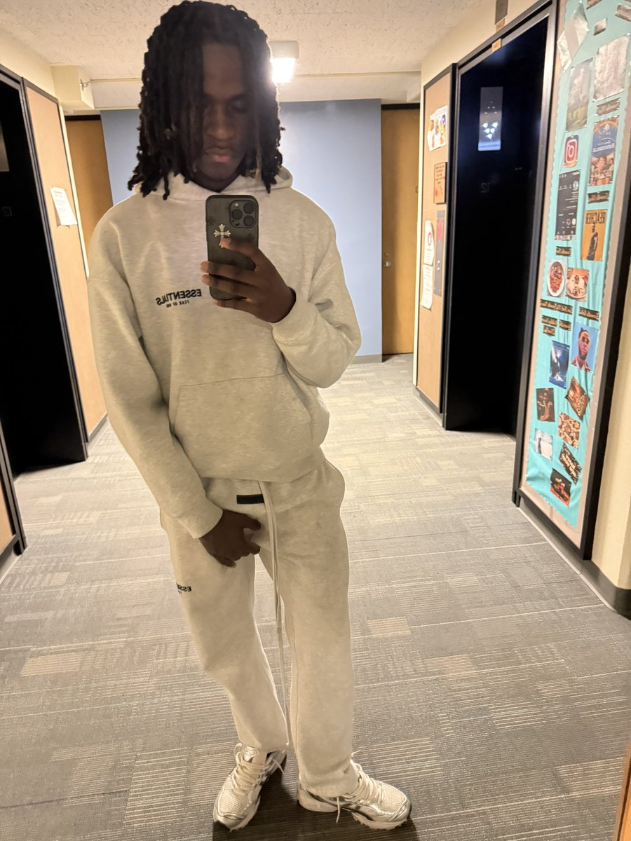 Where is dsxvvv tweet media