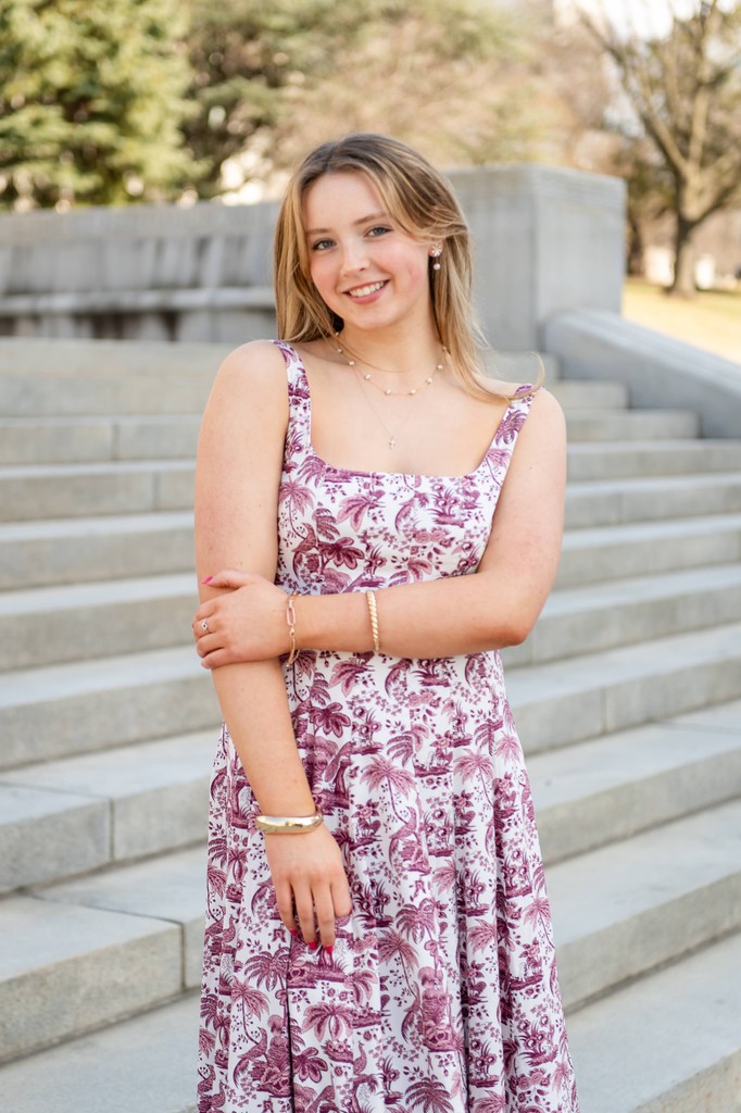 elainergates's tweet photo. More shots from my session with Charlotte! 💞 She's a beauty! 😊

#elainegatesphotography #seniorphotos #seniorphotography #seniorportraits #highschoolsenior #pennsylvaniaphotographer #centralpa #mechanicburgpa #camphillpa #hersheypa #lancasterpa #yorkpa #2025seniors #classof2025 https://t.co/q8AovtMFpi