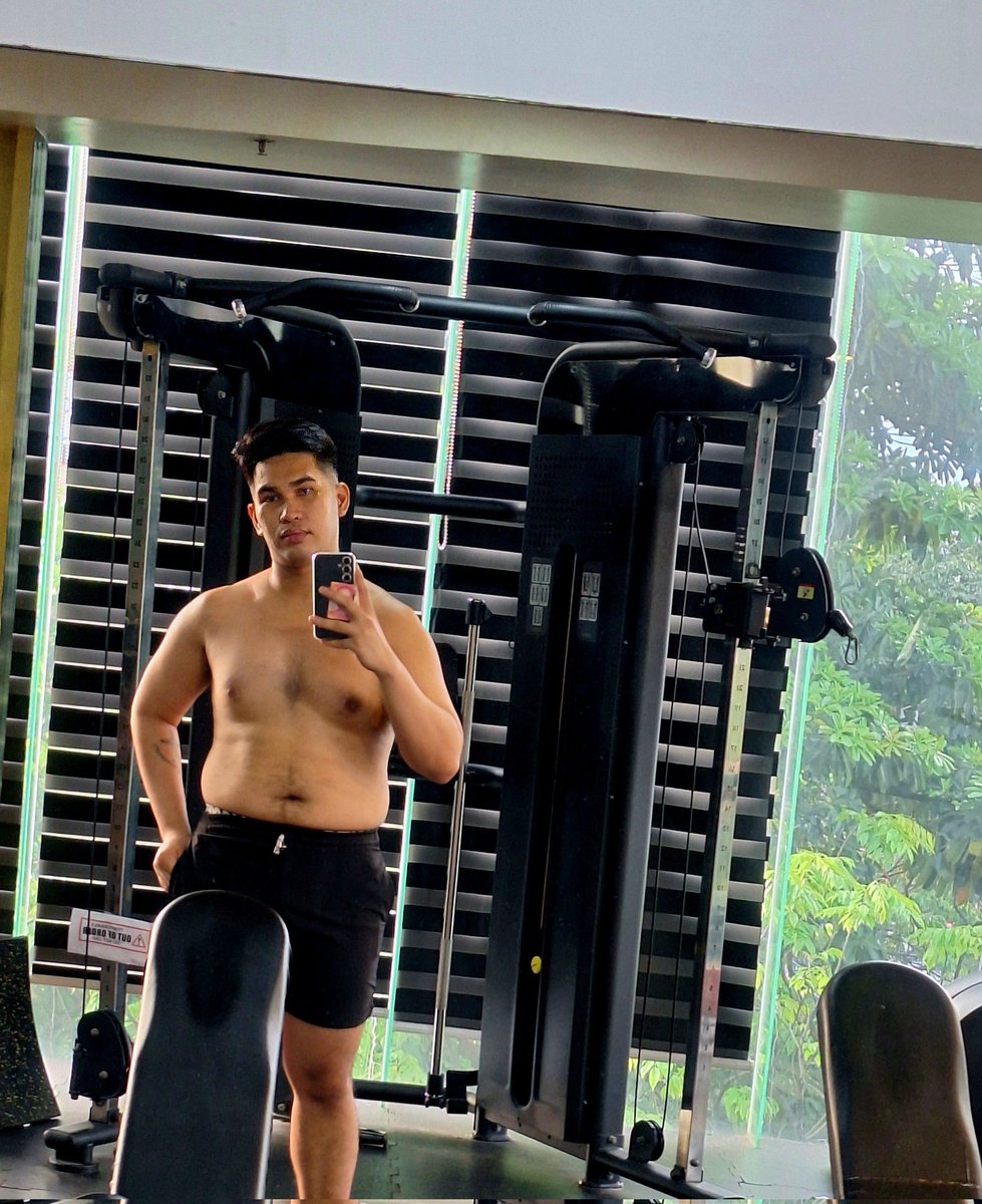 urtitojay's tweet photo. Born to be babied but forced to be a daddy.
#bodyupdate
#bodycheck https://t.co/99ai2Hp3Lt