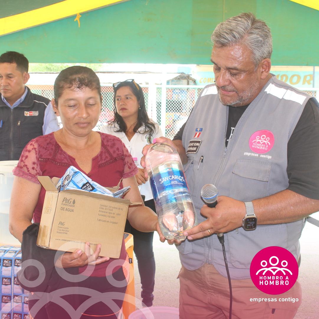 El 20 de marzo, en el centro poblado Oidor, Tumbes, entregamos junto a <a href="/indeciperu/">INDECI</a> y el Gobierno Regional 5.7 toneladas de donaciones gracias al compromiso de Farmacias Peruanas, CBC, P&amp;G y Embotelladora San Miguel del Sur.

#HombroAHombro #EmpresasUnidas