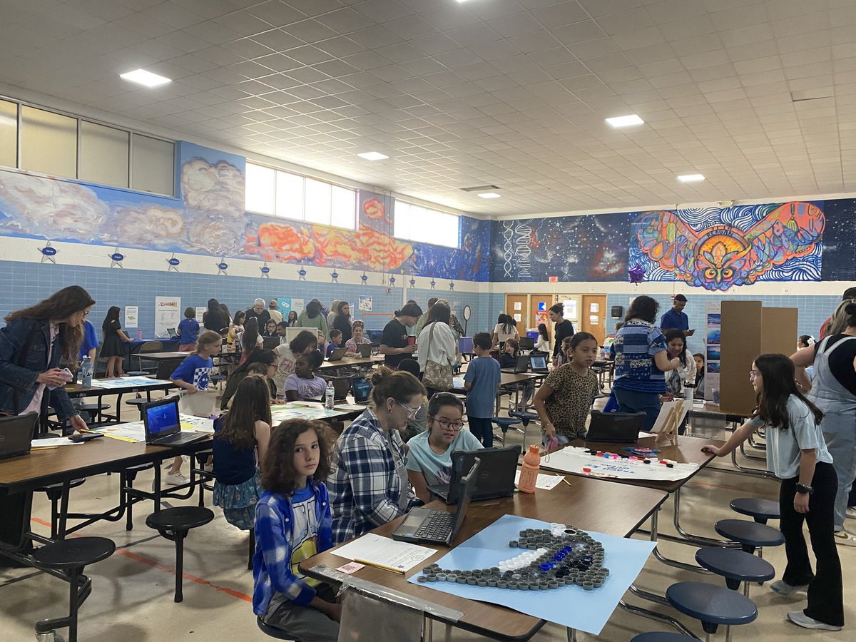 Reagan Magnet School tweet media