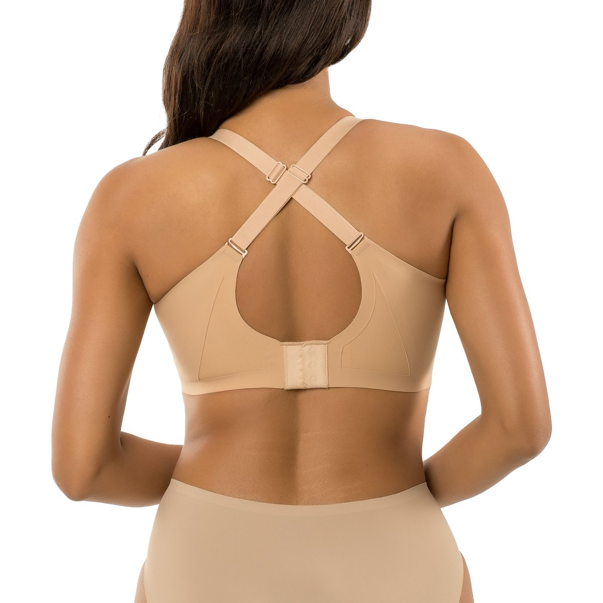 ParfaitLingerie's tweet image. Say hello to your new favorite bra! 👋 The Simplicity is all about sleek comfort, wire-free ease, and effortless style. Who’s adding this to their top drawer? 🙋🏼‍♀️ #ParfaitLingerie #BodyPositivity