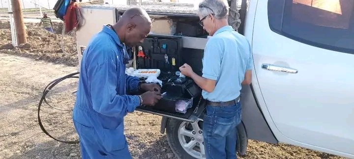 La Unidad de Fibra Óptica de #HolguínSí , trabajó en la conectividad del parque fotovoltaico de Corúa Cinco en el municipio de Mayarí. #HonorHolguinero, #EtecsaConCuba <a href="/NelsyYamirka/">Nelsy Yamirka González Pérez</a>
