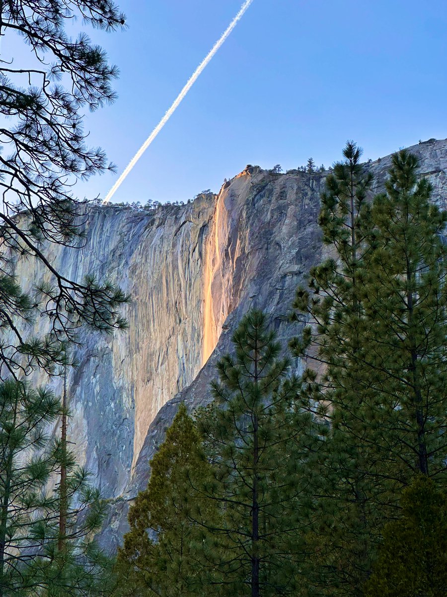 _meerpatel's tweet image. first poast
one last moment of serenity (yosemite, last month)
before i start tweeting about robots, ai vibes, and whatever else tech people do