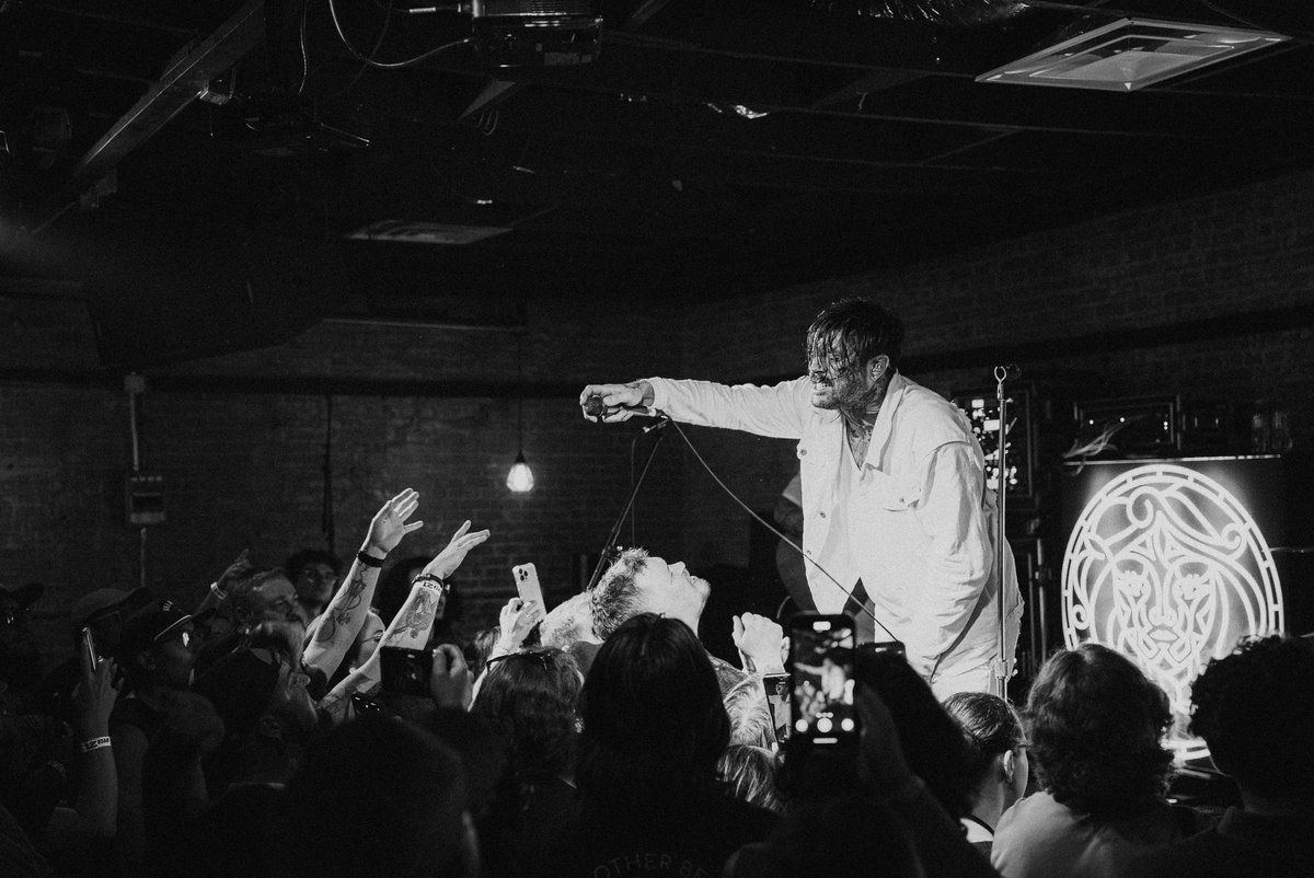 Capstan (@capstanband) on Twitter photo Day 6 of THE CVLT TOUR - We are in beautiful Austin, Texas. Last time we heard there was 3 tickets left, so we hope you were able to snag one. Going to be packed and sweaty, let’s go! <a href="/colorblindtx/">Colorblind</a> <a href="/truenorthbandla/">True North</a> <a href="/NES_band_/">Not Enough Space</a>
📸: Evan Draper Day 6 of THE CVLT TOUR - We are in beautiful Austin, Texas. Last time we heard there was 3 tickets left, so we hope you were able to snag one. Going to be packed and sweaty, let’s go! <a href="/colorblindtx/">Colorblind</a> <a href="/truenorthbandla/">True North</a> <a href="/NES_band_/">Not Enough Space</a>
📸: Evan Draper