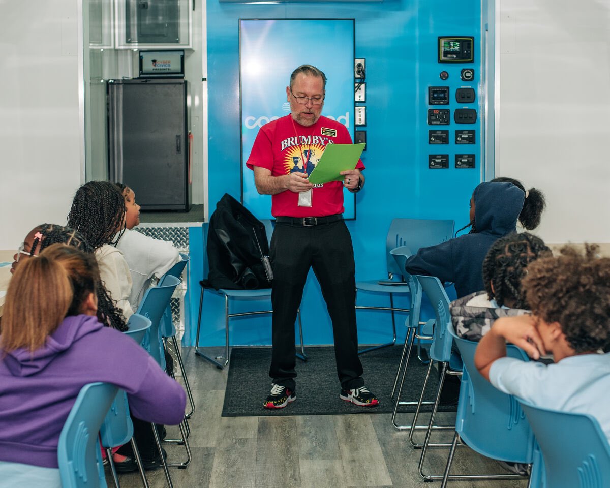 On Thursday night, Brumby Elementary School and Brumby PTA in partnership with <a href="/NationalPTA/">NationalPTA</a> and <a href="/ATT/">AT&T</a> hosted the Ready Tech Go! Marquee event. 
Nearly 200 families learned about digital safety many thanks to our generous sponsors!