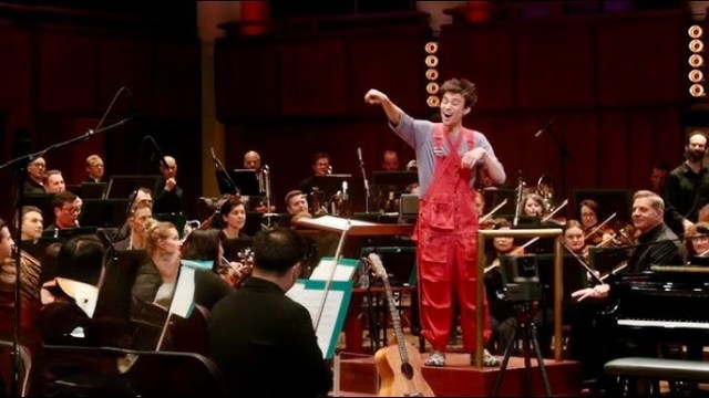 earthmattersnl's tweet photo. Jacob Collier improviseert met het National Symphony Orchestra (Live vanuit het Kennedy Center). (Jacob Collier) Een paar maanden geleden werd ik door Ben Folds uitgedaagd om een ​​stuk muziek te improviseren met een orkest, zonder plan, zonder... https://t.co/QN0BZEt7Oc https://t.co/99jxj57RnG