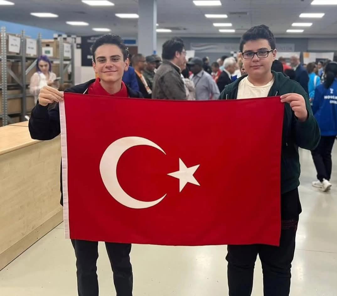 Türk satrancı sizlerle gurur duyuyor.