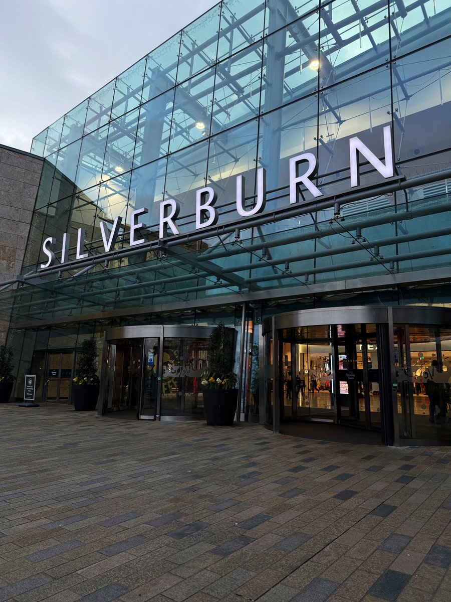 It’s all kicking off Saturday….
The team have been working round the clock to get our next Bee Inspired Store open.
Opening details to follow….🔥🙌🏻