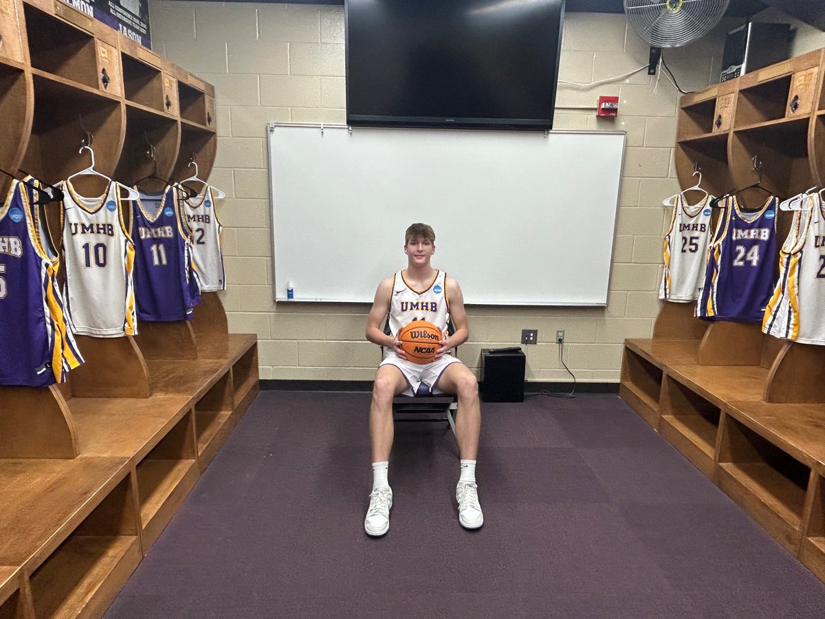 Travis Smith (@travis_smith_11) on Twitter photo I am thankful that Coach Hunter <a href="/udh_84/">Uriah hunter</a> allowed me to come up and visit UMHB. I am excited to announce my second offer from UMHB. I am thankful that Coach Hunter <a href="/udh_84/">Uriah hunter</a> allowed me to come up and visit UMHB. I am excited to announce my second offer from UMHB.