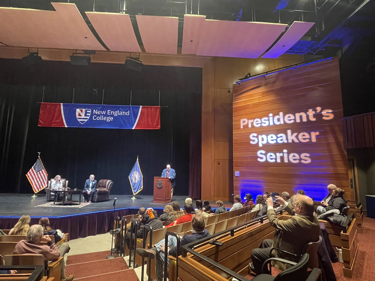NewEngCollege's tweet image. What an incredible experience this evening at New England College! 🎤🎓 NEC students had the unique opportunity to engage directly with @CNN’s Senior Political Analyst, @PrestonCNN, during our President’s Speaker Series event. 🗣️ @CNNPolitics #StudentExperience  #Politics #CNN