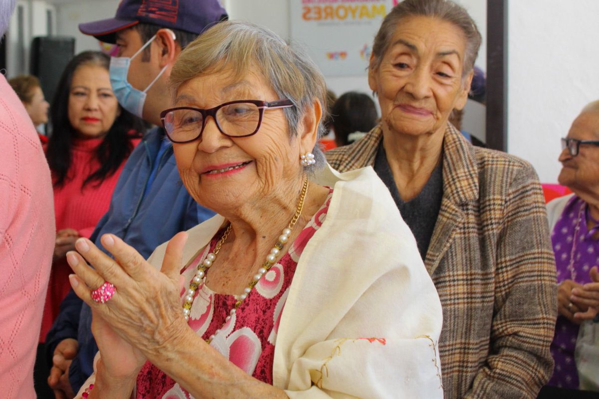 ¡En familia nos cuidamos! 🤲🏻

📍Hoy celebramos la inauguración del Centro de Atención a las Personas Adultas Mayores.

Un espacio donde podrán disfrutar de actividades recreativas, clases de manualidades, Tai Chi y recibir atención psicológica, dental, nutricional y médica.