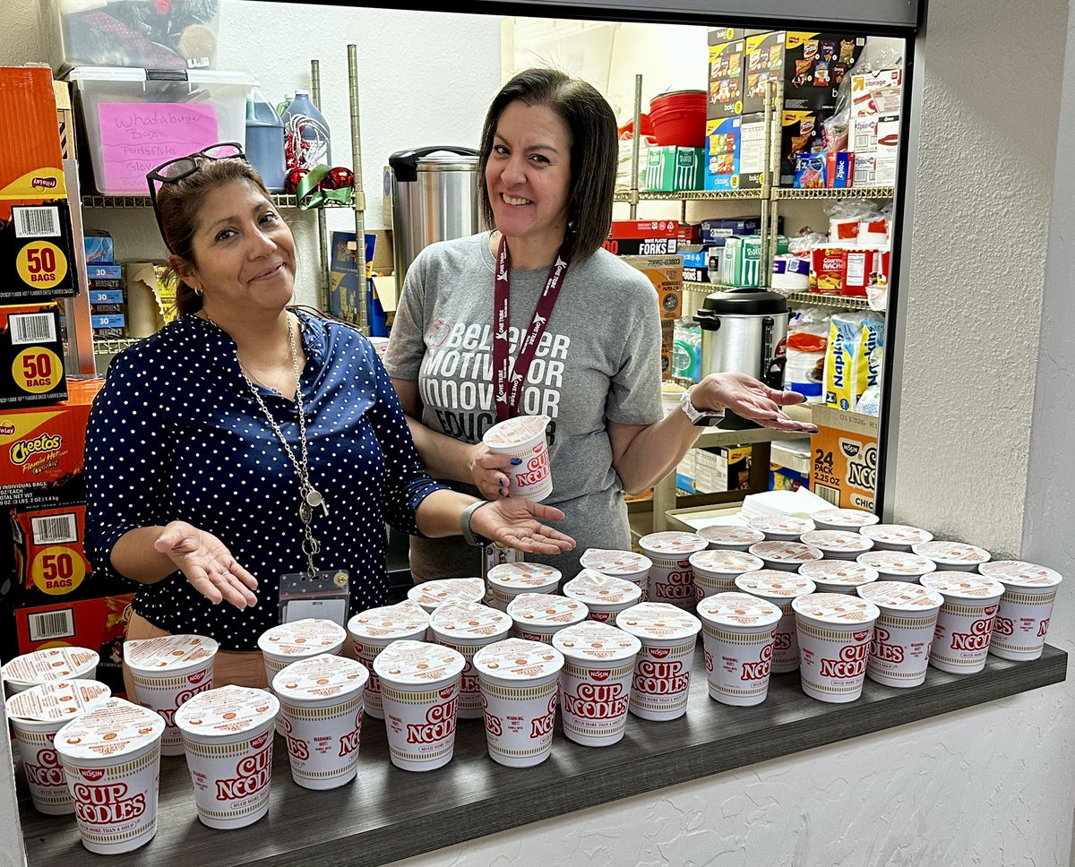 AmeliaGarcia__'s tweet photo. Instructional support ✅ 
EOC Camps in full swing ✅ 
Cup of noodles “on the go” for our students ✅

These ladies are all about the grind! So grateful for our tribe! 

#ONETribe #BOWUP @lcalleros @AraAraPortillo https://t.co/1rMOXs7Oku